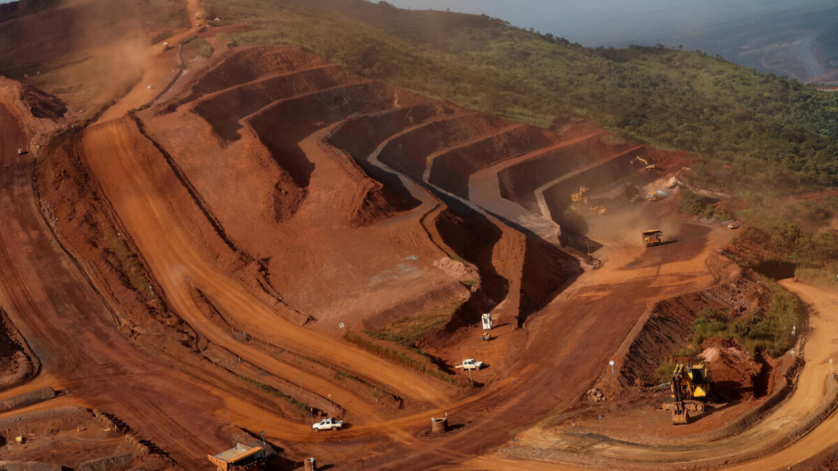 Simandou, la Guinée face au défi de transformer l&rsquo;or rouge en prospérité partagée