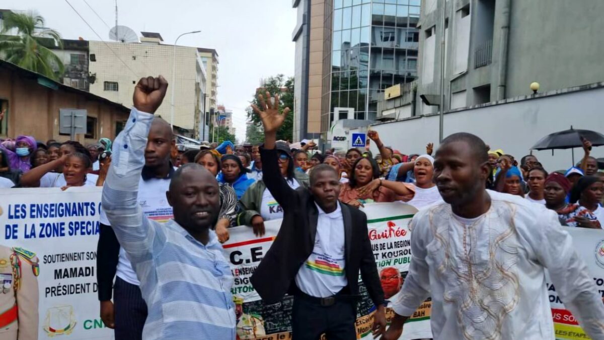 Recrutement d’enseignants à la Fonction publique  : les contractuels de Conakry réclament d’abord leur intégration 