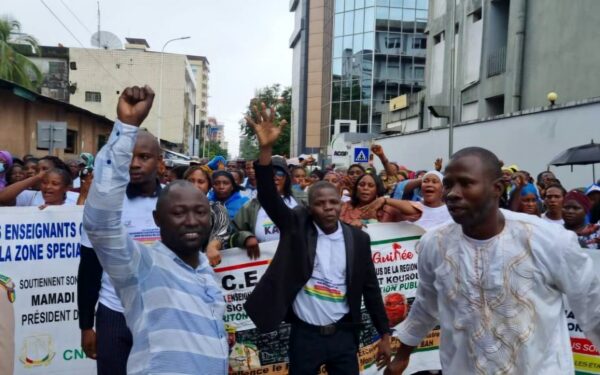 Recrutement d’enseignants à la Fonction publique  : les contractuels de Conakry réclament d’abord leur intégration 