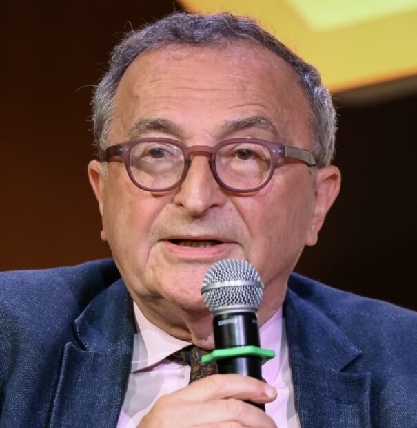 Métaux critiques : l&rsquo;Afrique doit renégocier ses contrats d&rsquo;exploitation, estime Christian de Boissieu