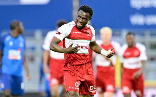 Joseph Opoku bascule en Angleterre : un pas décisif pour l&rsquo;attaquant ghanéen