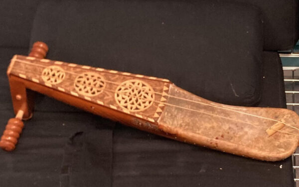 Le rebab de Tlemcen : quand un instrument centenaire devient symbole de résistance culturelle africaine