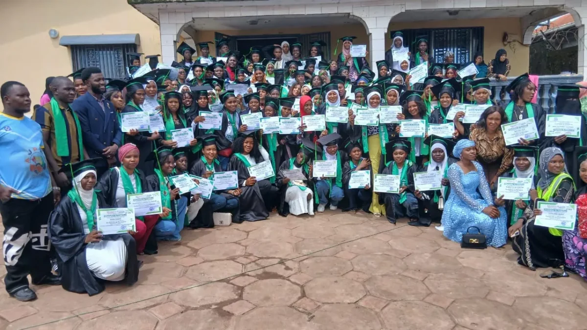Tchellal+ forme sa 4ᵉ promotion : 300 apprenants diplômés en saponification et métiers culinaires à Conakry