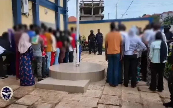 Guinée : démantèlement d&rsquo;un présumé réseau d&rsquo;escroquerie à Conakry, 57 personnes interpellées