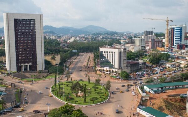 Expulsions vers le Cameroun : quand les États-Unis externalisent leurs politiques migratoires
