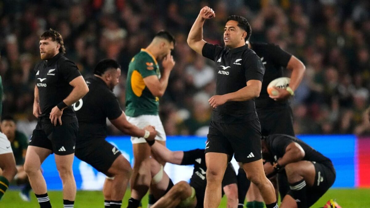 All Blacks dominent l&rsquo;Afrique du Sud 33-16 dans le premier test