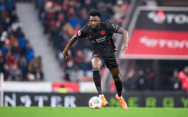 Tapsoba reste à Leverkusen malgré l’intérêt d’Arsenal et Manchester