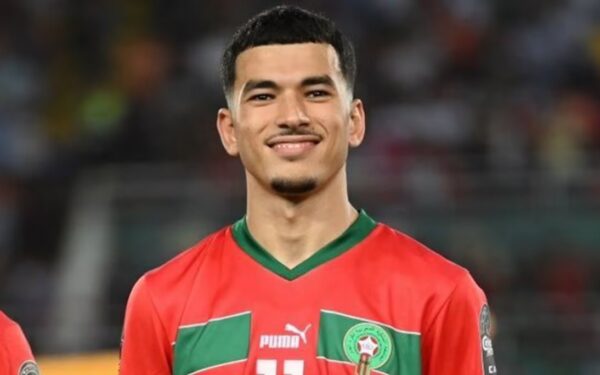 Zakaria El Ouahdi : l’arrière marocain qui fait la course aux grands clubs européens
