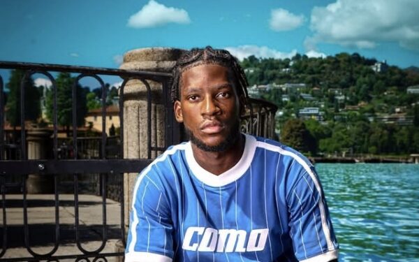 Willy Kambwala officiellement à Como pour la saison 2026-2027