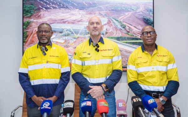 Simfer franchit un cap : 2,2 millions de tonnes de minerai en six mois, la Guinée enfin actrice de sa richesse minière