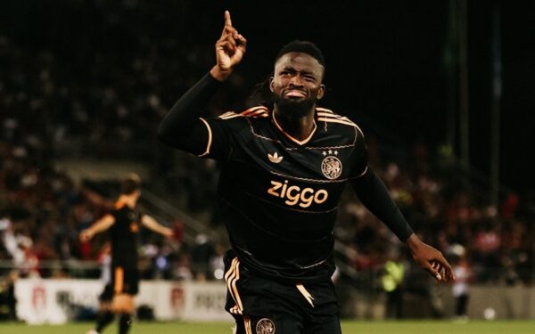 Tolu Arokodare propulse l&rsquo;Ajax en Conference League avec un doublé