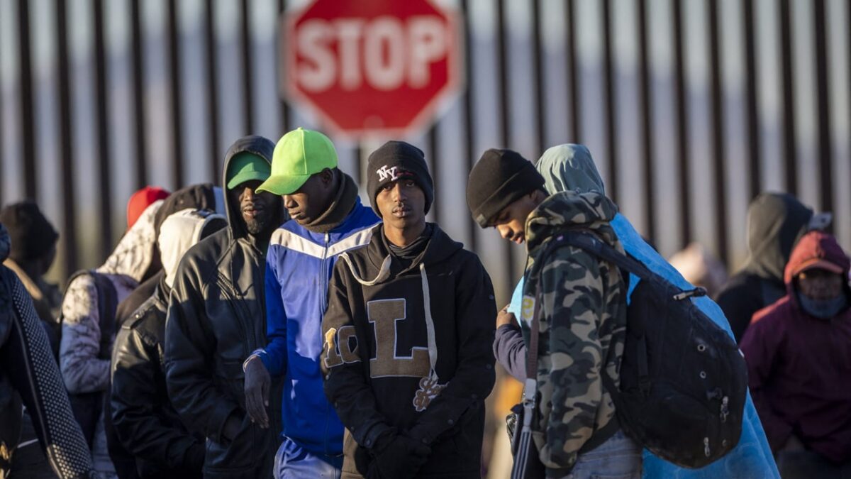 Cameroun : 36 migrants expulsés des États-Unis demandent l&rsquo;annulation d&rsquo;un accord migratoire devant la justice