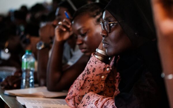 Démocratie à réinventer : la Gen Z africaine redessine ses priorités politiques