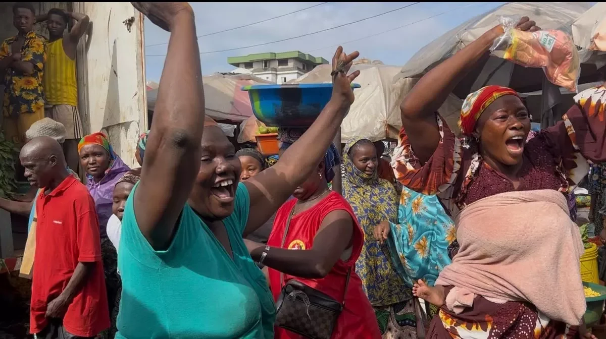 Gbèssia (Conakry) : la mairie instaure un tarif unifié pour l&rsquo;accès au marché, mettant fin aux tensions avec les commerçantes