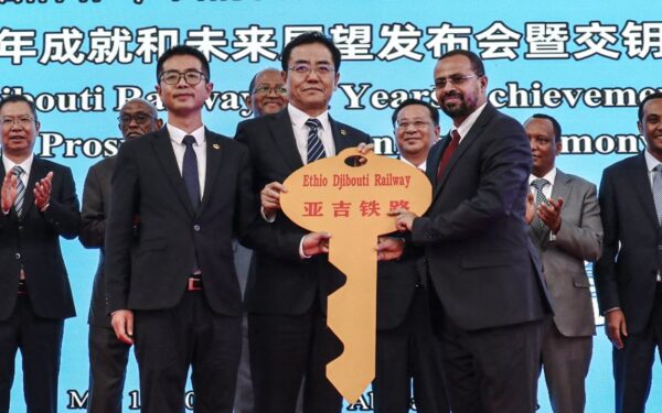 Chine-Afrique : 33,5 milliards de dollars en six mois, mais pour quels emplois ?