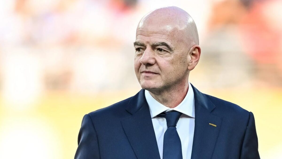 Crise à la FIFA : l&rsquo;UEFA conteste le virage vers les investissements privés d&rsquo;Infantino