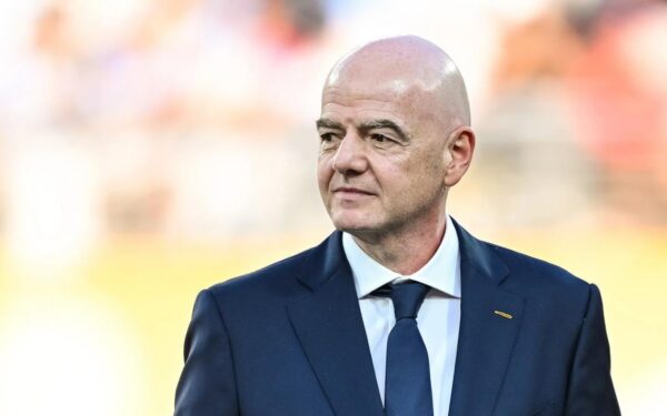 Crise à la FIFA : l&rsquo;UEFA conteste le virage vers les investissements privés d&rsquo;Infantino