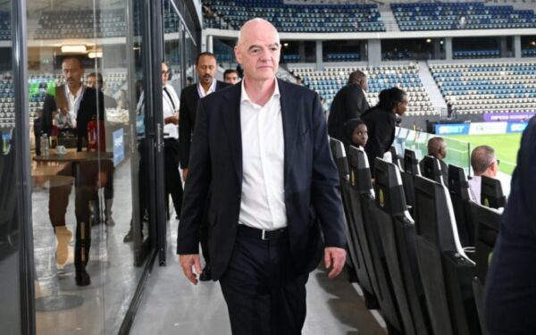 Infantino visé par une offensive diplomatique : la Norvège demande son départ de la FIFA