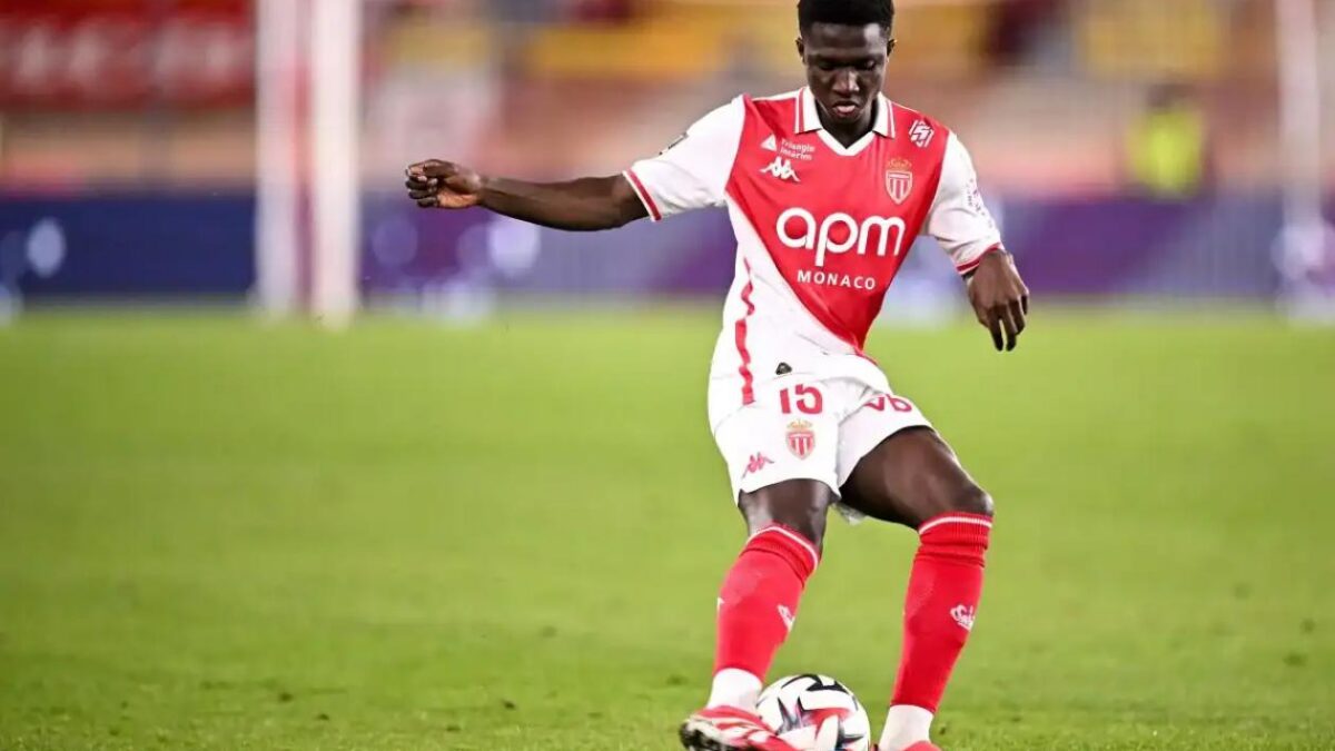 Lamine Camara courtisé par la Premier League : quand un talent sénégalais fait trembler l&rsquo;Europe