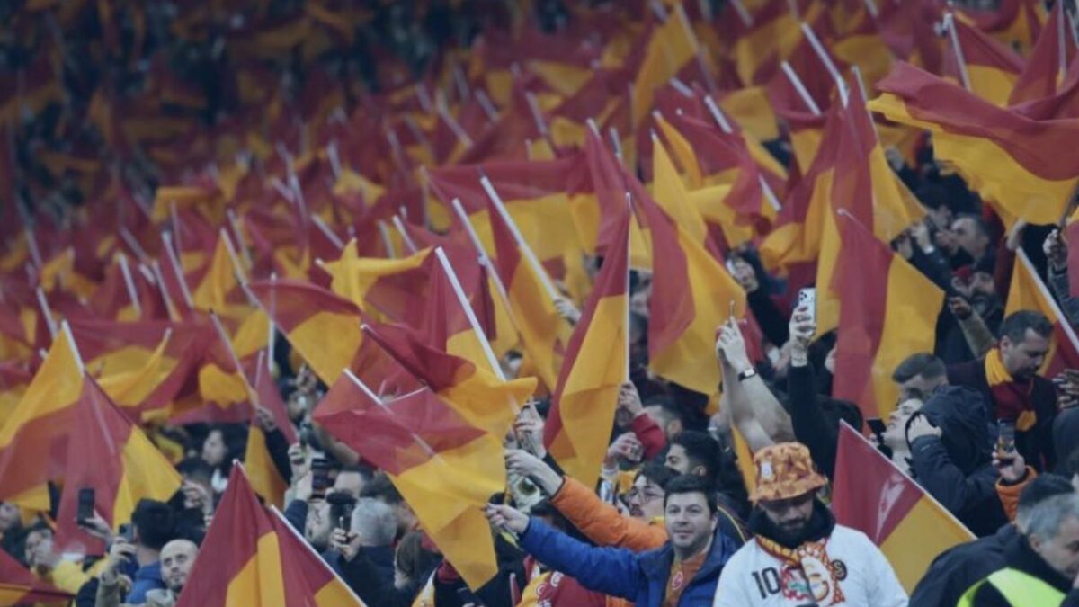 Turquie : un million d&rsquo;euros et des bijoux saisis chez le leader des ultras de Galatasaray
