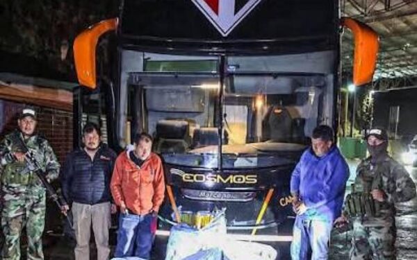 Bolivie : un bus au couleurs du São Paulo FC, véhicule d&rsquo;un trafic de drogue déjoué