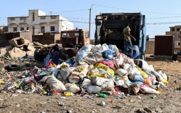 Rufisque : un quartier transforme ses ordures en ressource