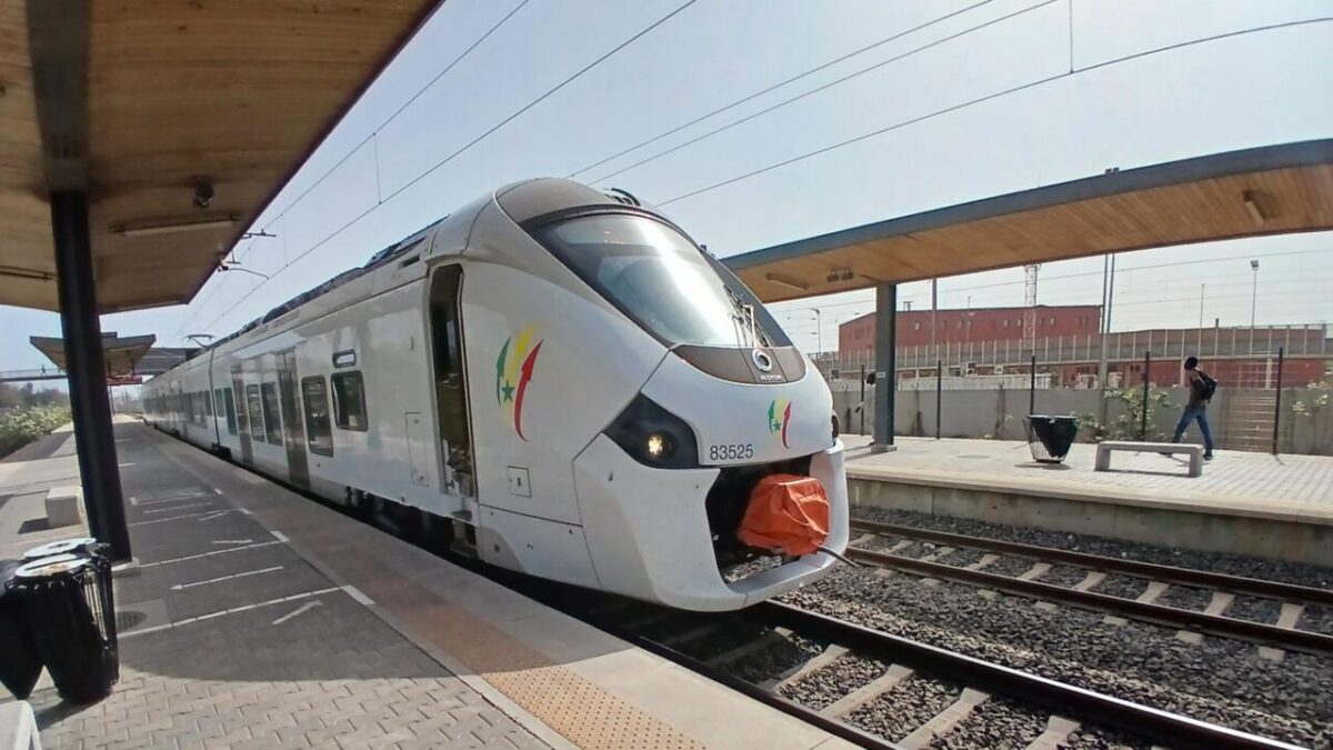 Le TER sénégalais prolongé jusqu&rsquo;à l&rsquo;aéroport de Dakar