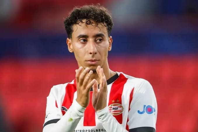 West Ham recrute Anass Salah-Eddine pour renforcer sa défense en Championship