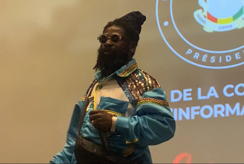 Takana Zion revisite ses classiques en concert acoustique en Guinée