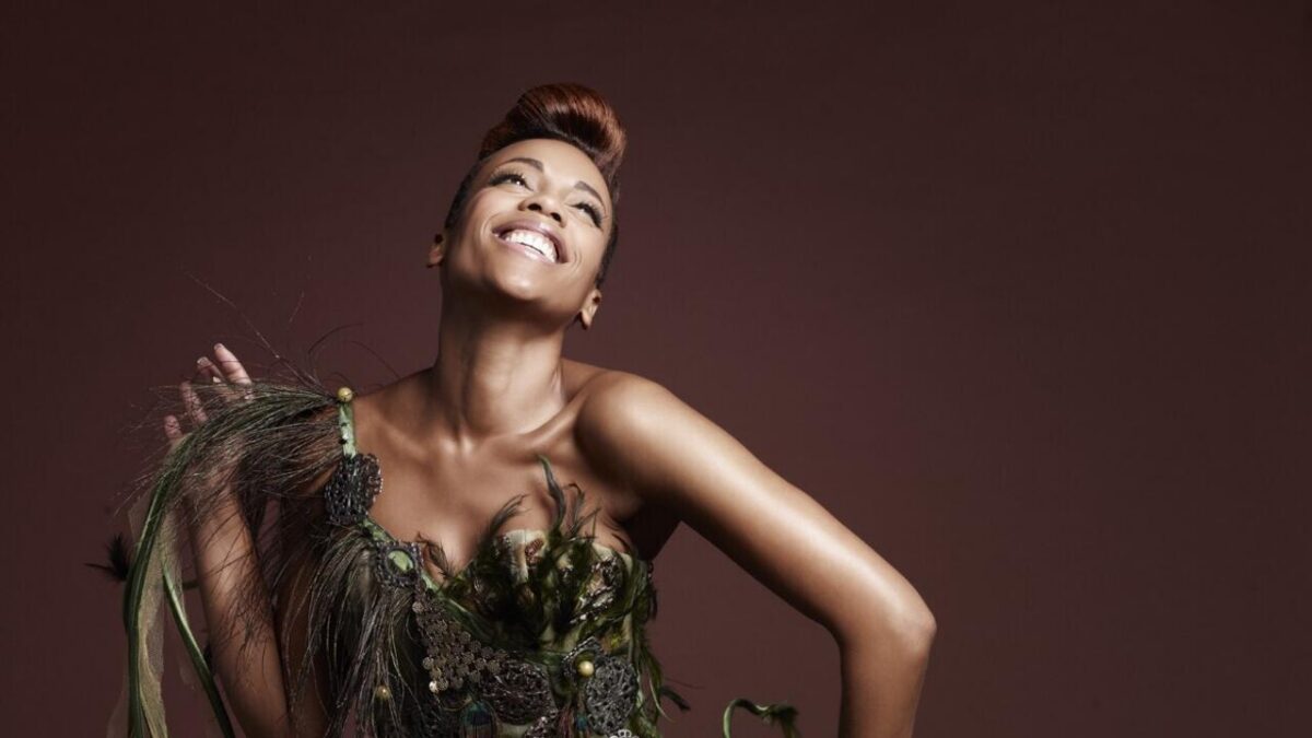Lynnsha en concert à Paris : six albums et une voix qui traverse les frontières