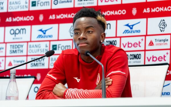 Simon Adingra : l&rsquo;Ajax en négociations avancées pour recruter l&rsquo;ailier ivoirien