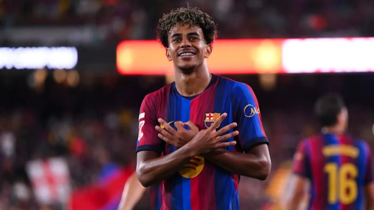 FC Barcelone : Lamine Yamal encensé après sa performance face au Betis